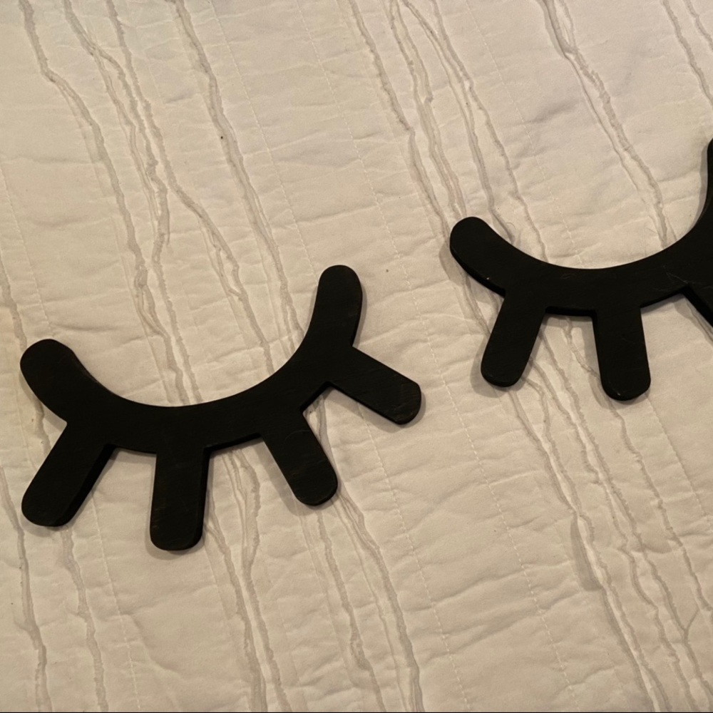 Eye lash decor